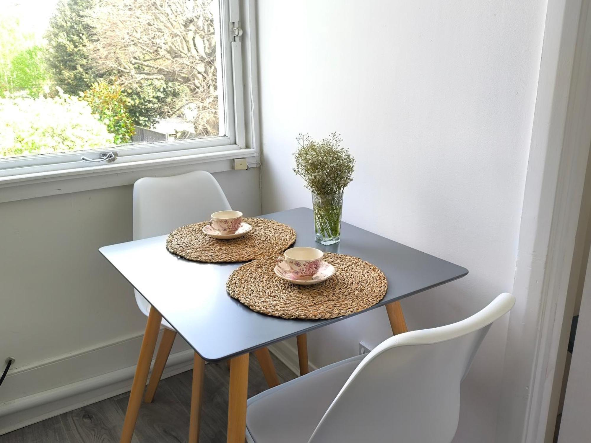 Bright Chiswick Apartment - Great Location London Exterior foto